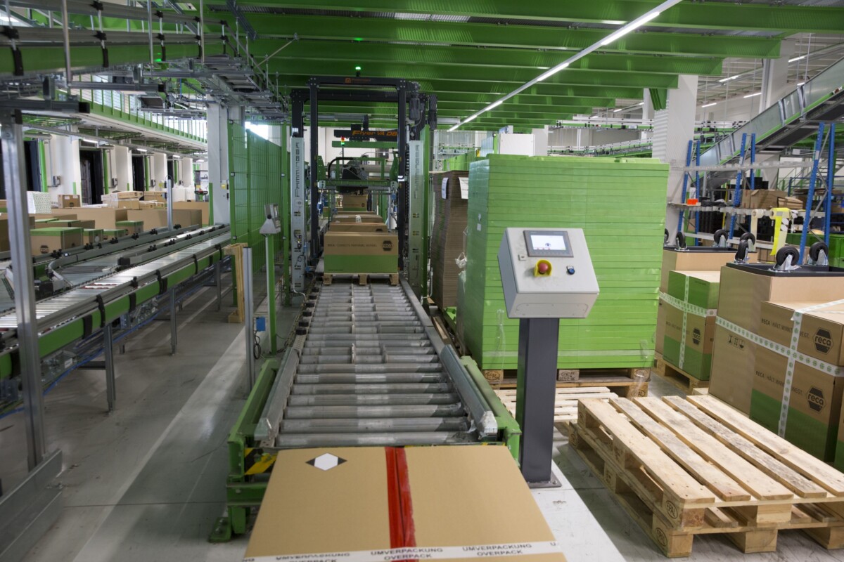 Automatska linija za pakovanje paleta